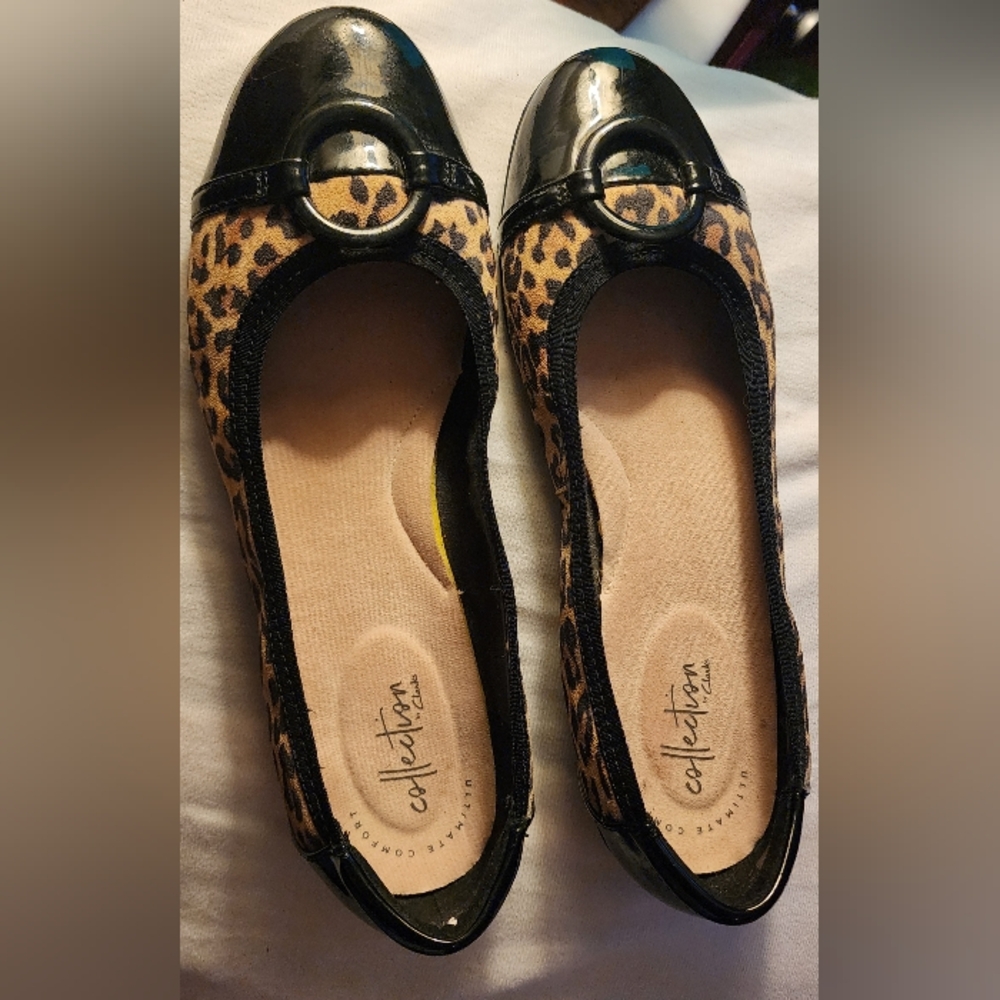 Clarks Ultimate Comfort Collection Gracelin Wind Ballet Flats; Leopard; Size 10